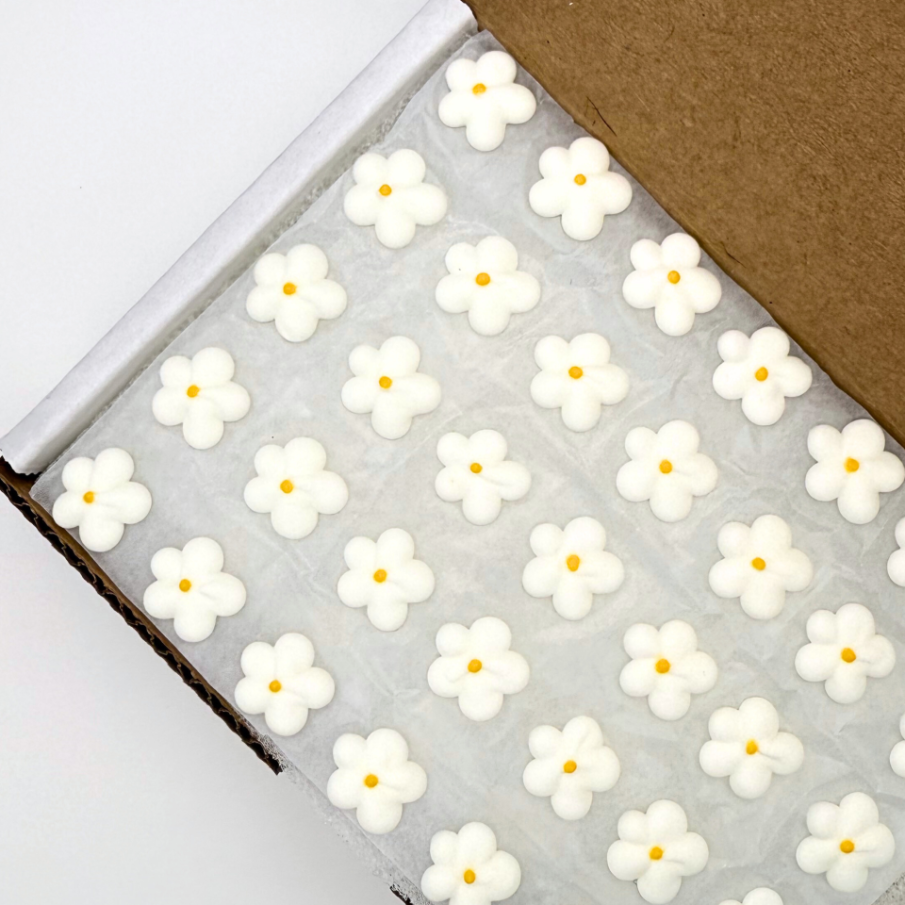 100 Bulk (1/2") White Icing Blossoms
