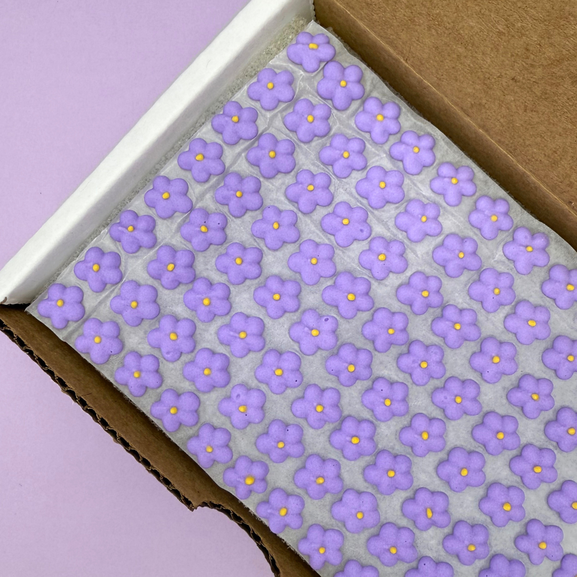 200 Bulk (1/4") Lavender Icing Blossoms