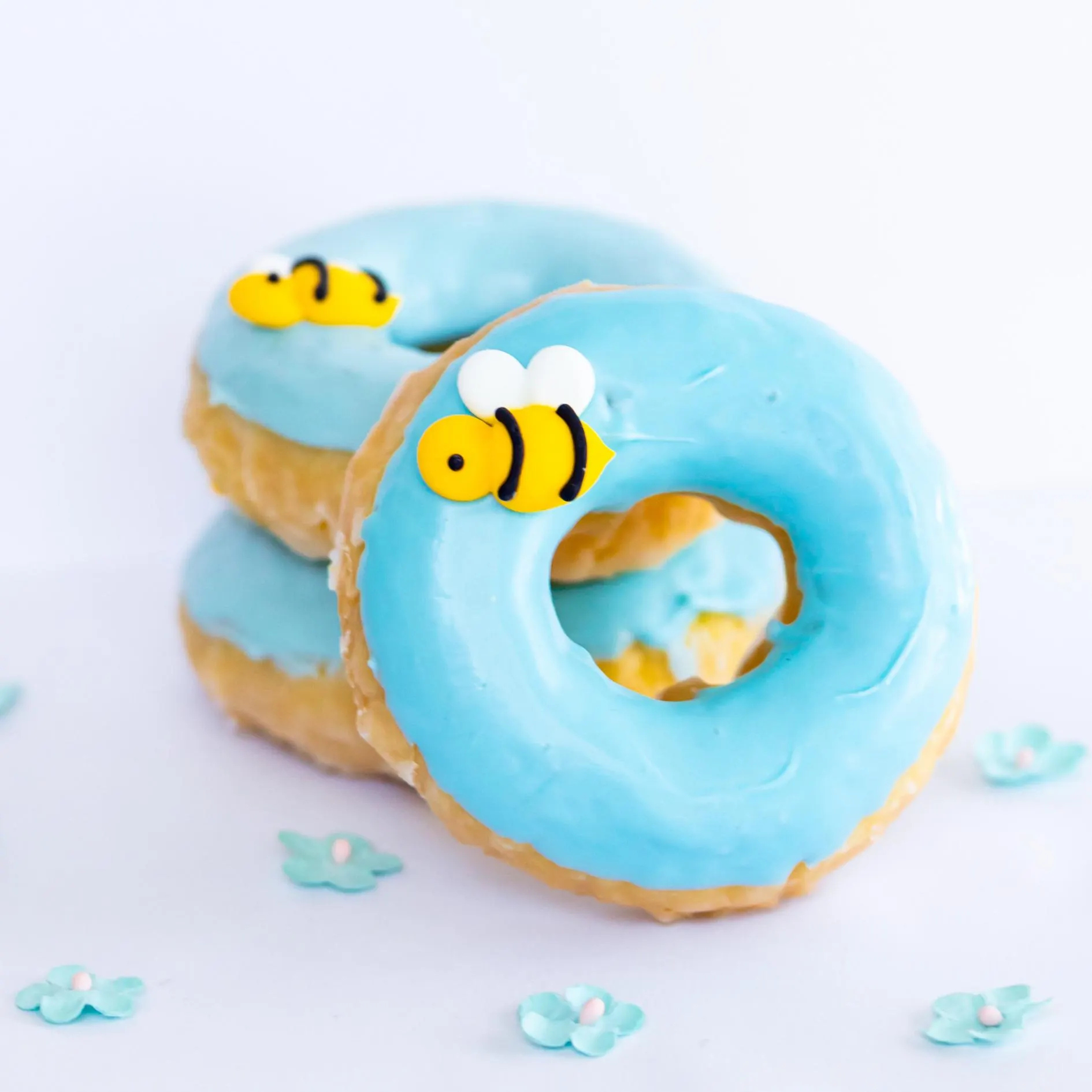 Jumbo Icing Bees (12)