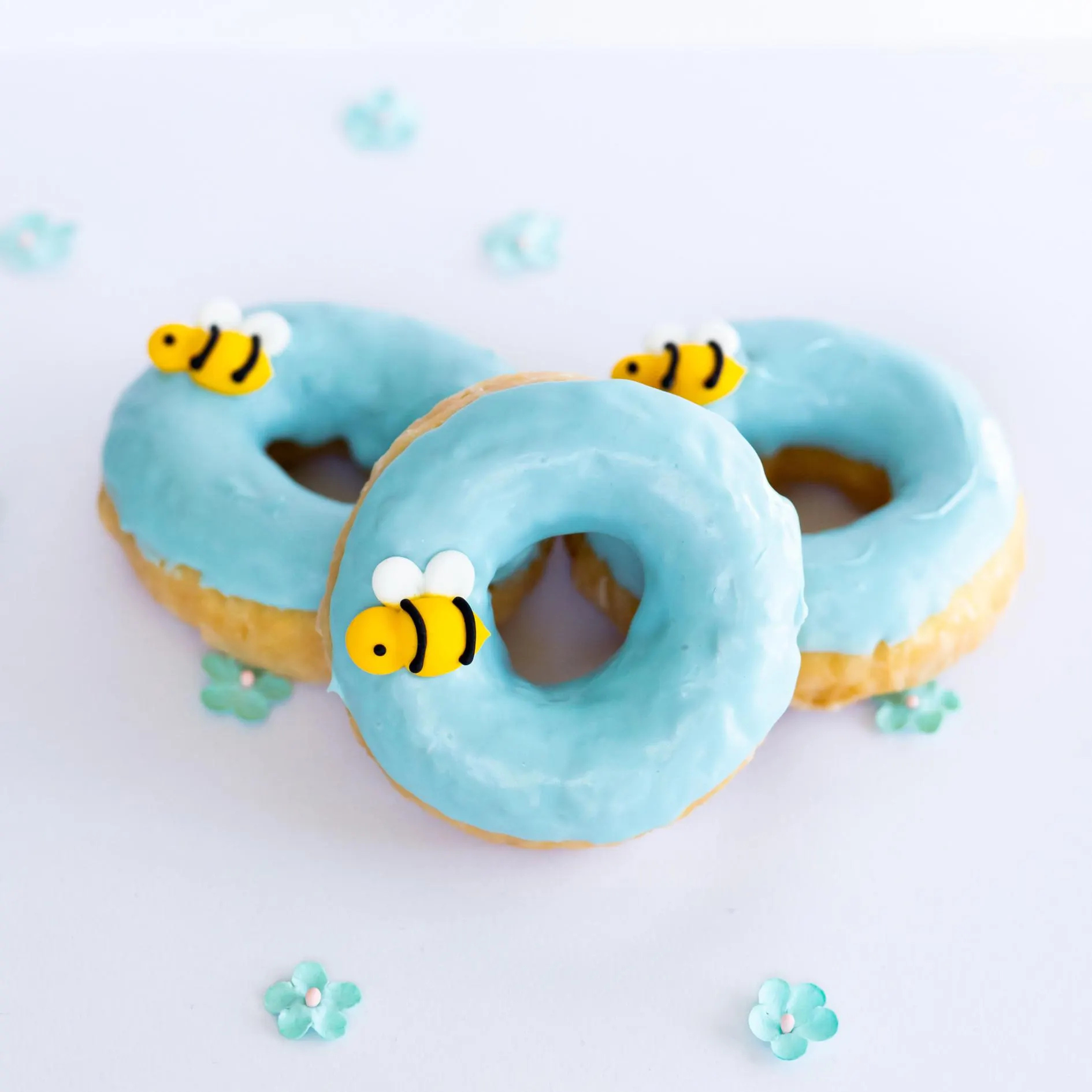 Jumbo Icing Bees (12)