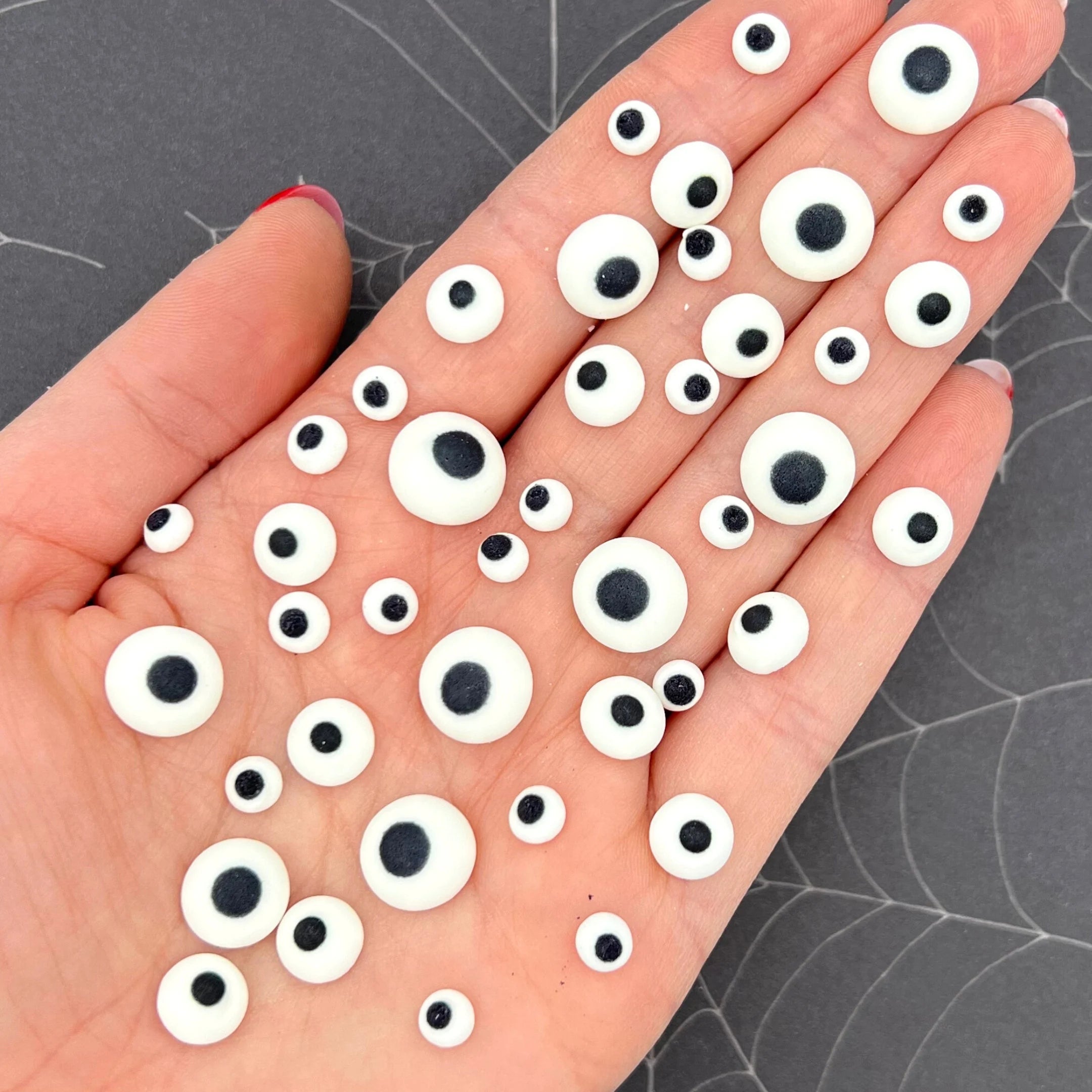 Mini Icing Eyeballs