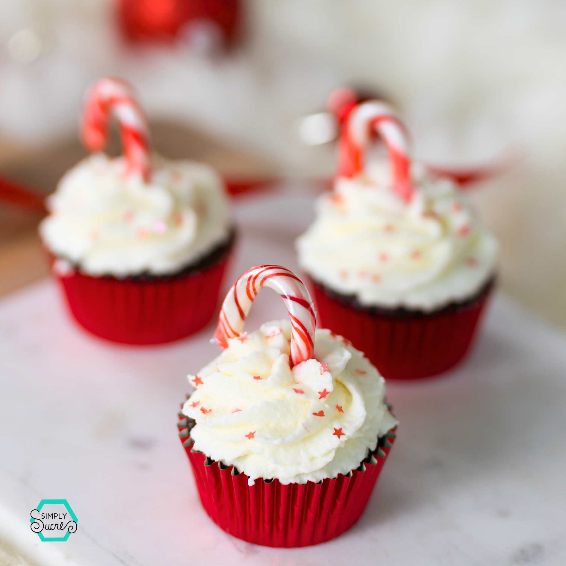 Dye-Free Edible Glitter Red Stars