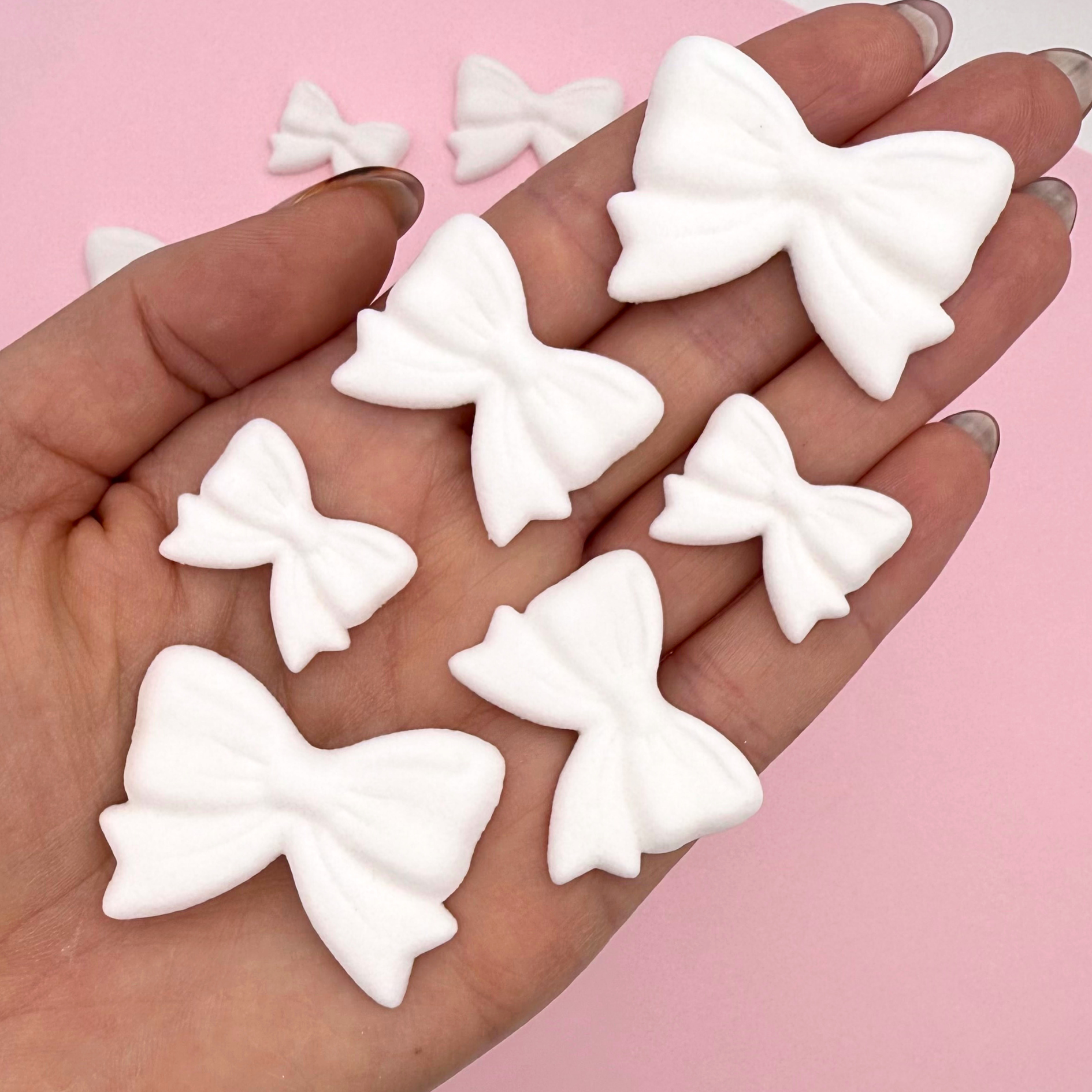 White Bow Sugar Shapes (12)