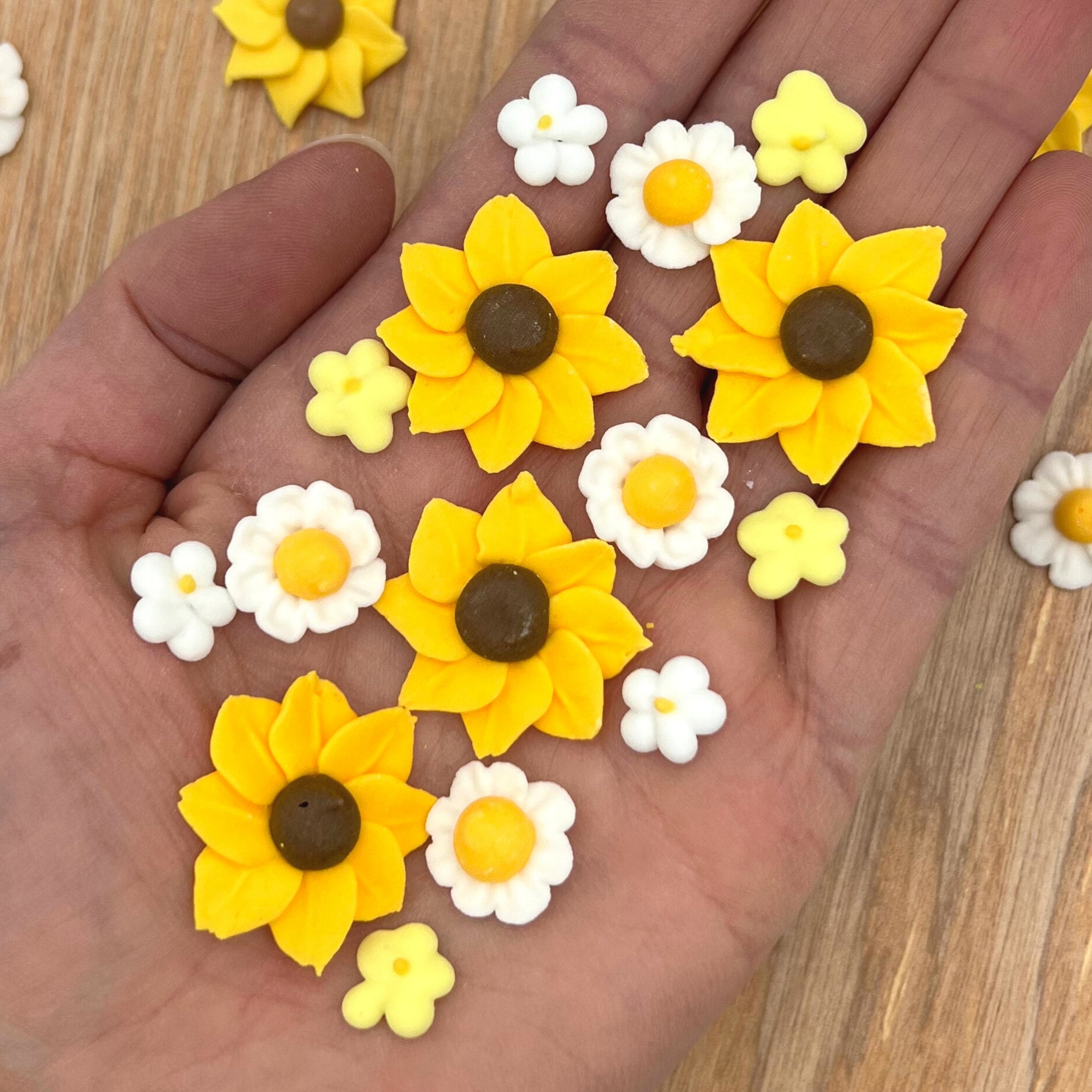 Sunflower & Daisy Icing Flowers