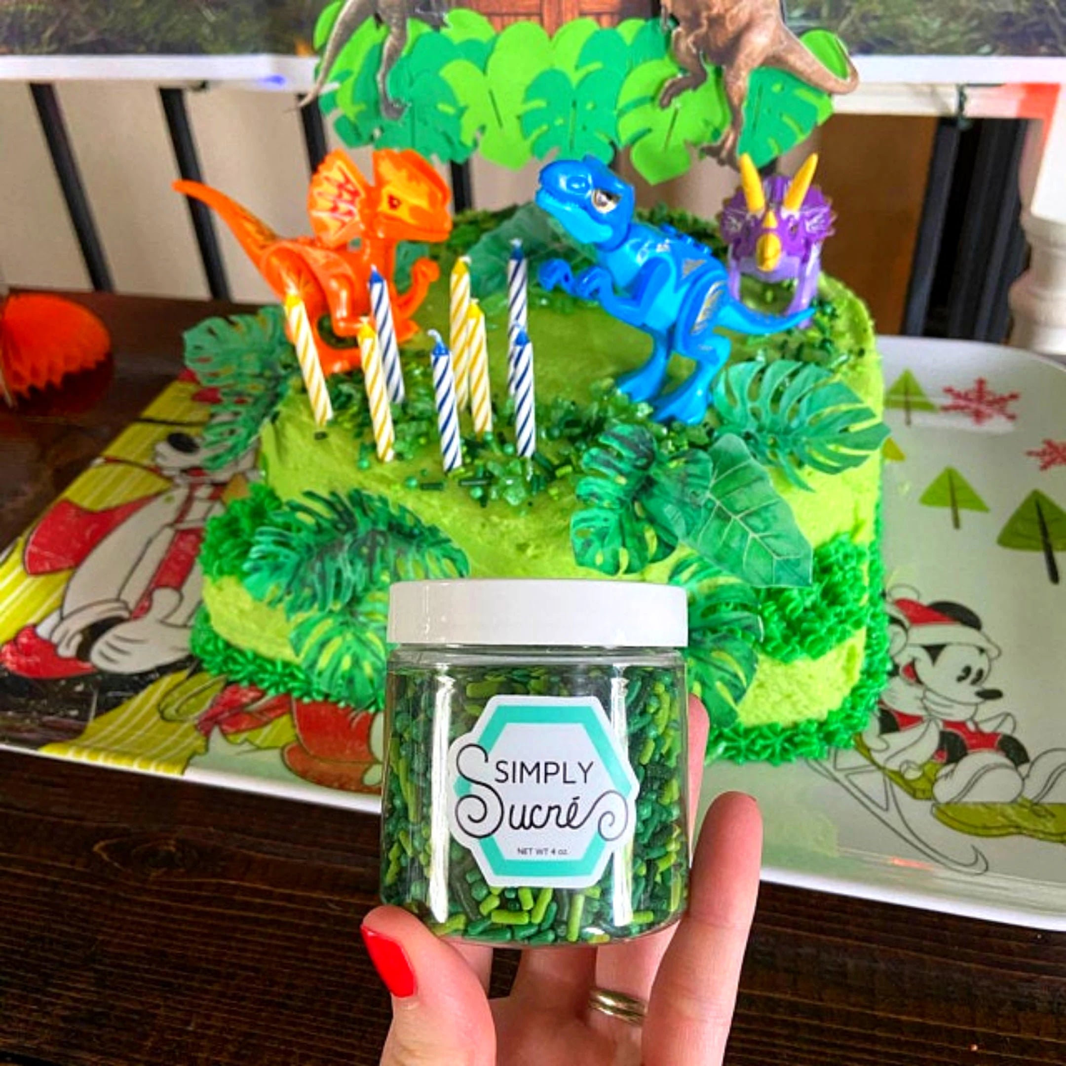 Jungle Leaves Sprinkle Mix on a Cake