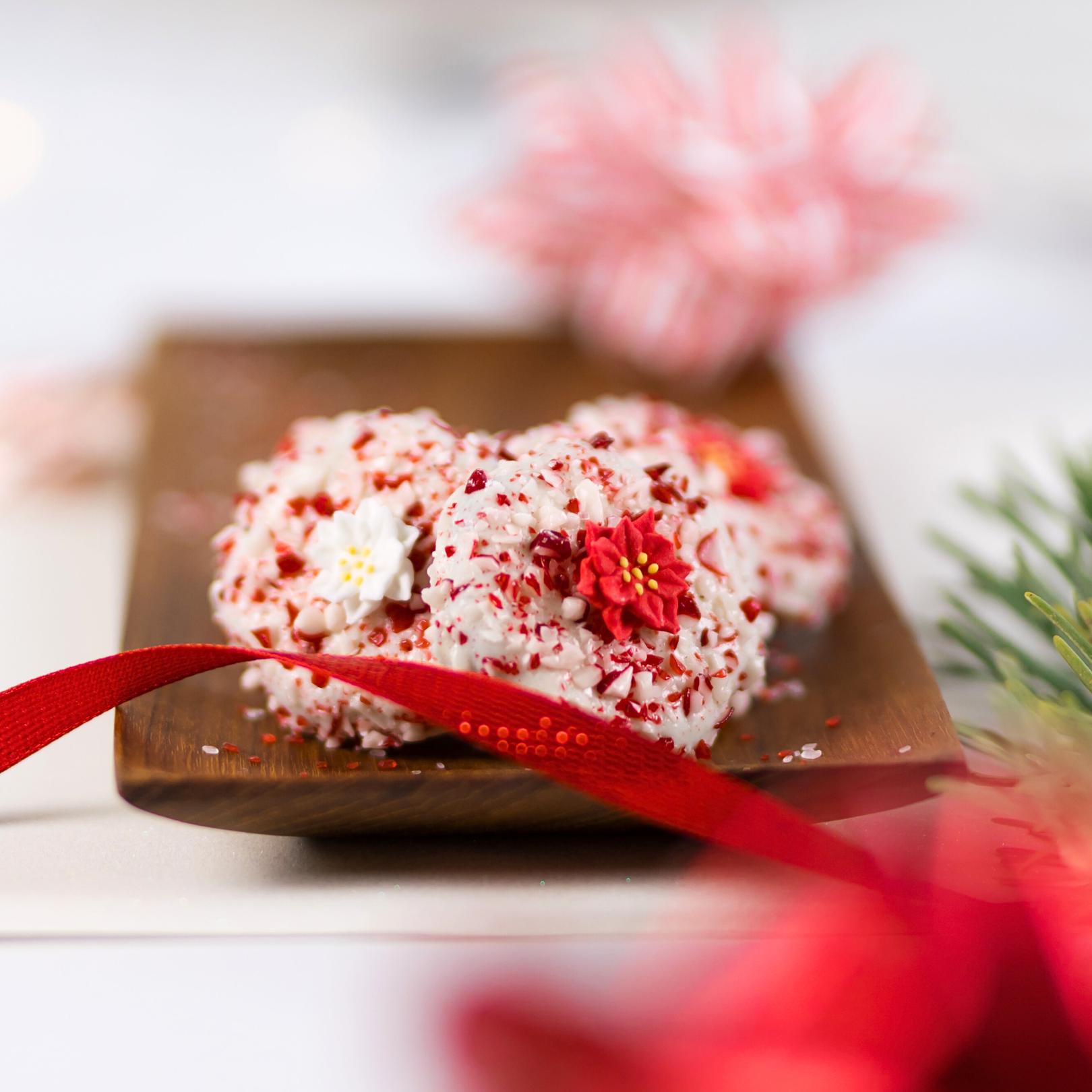 Mini Icing Poinsettias on a Cookie